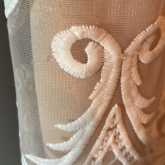 Lulus size small midi lace dress - Picture 4 of 6